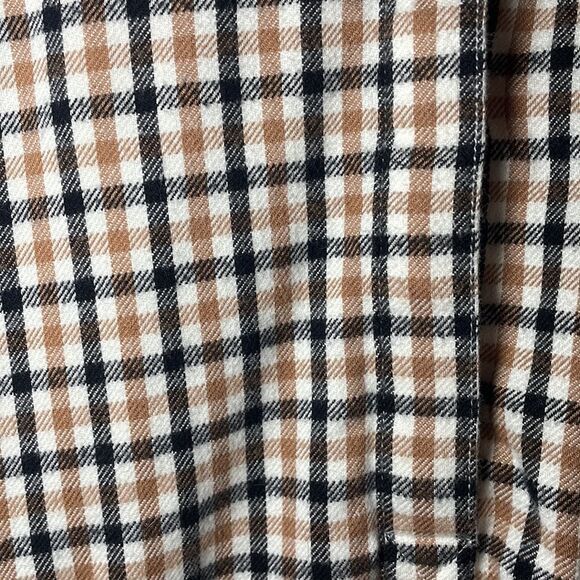 Land’s End Casual Buttondown - Picture 12 of 15